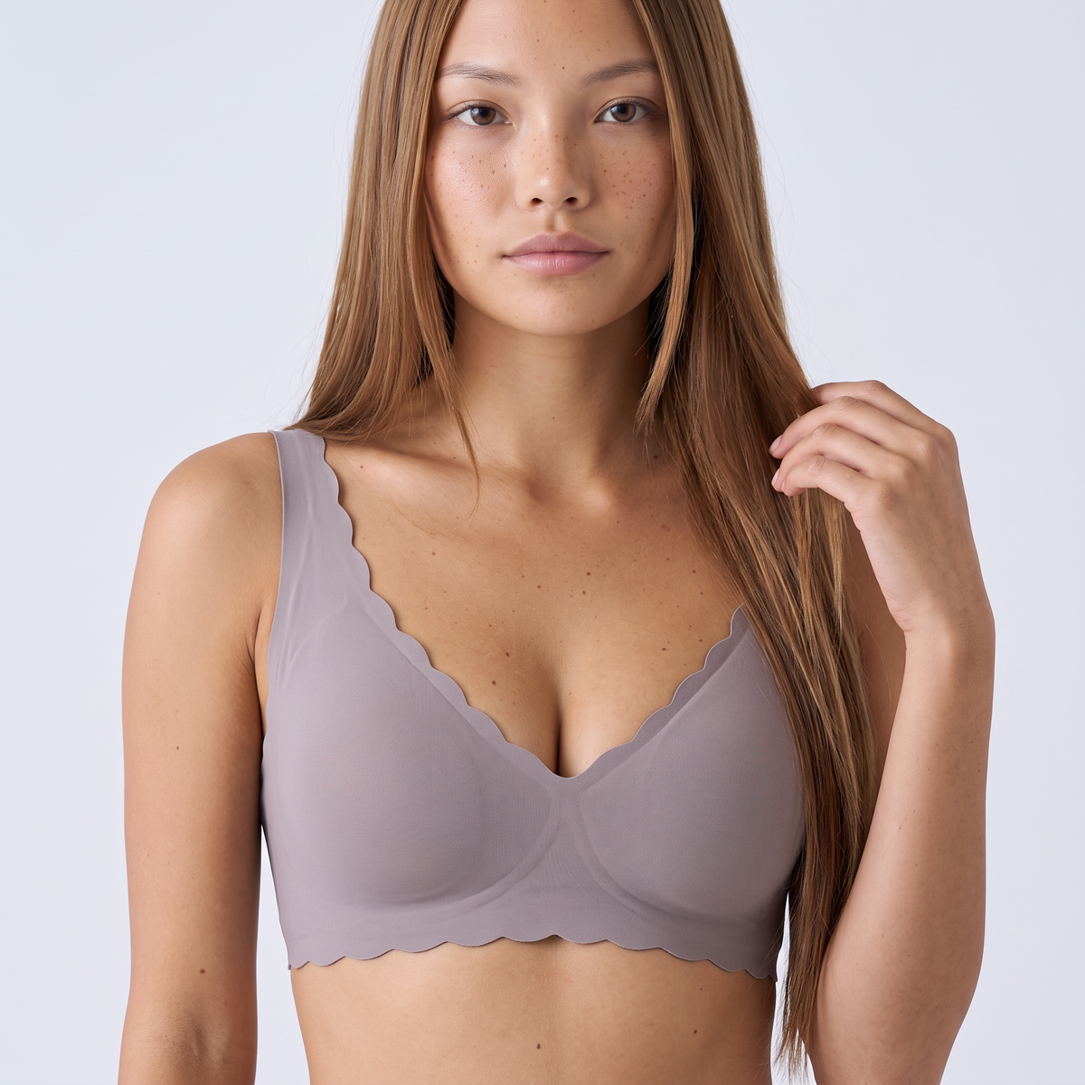 The Scalloped Deep V Wireless Bra — Grey