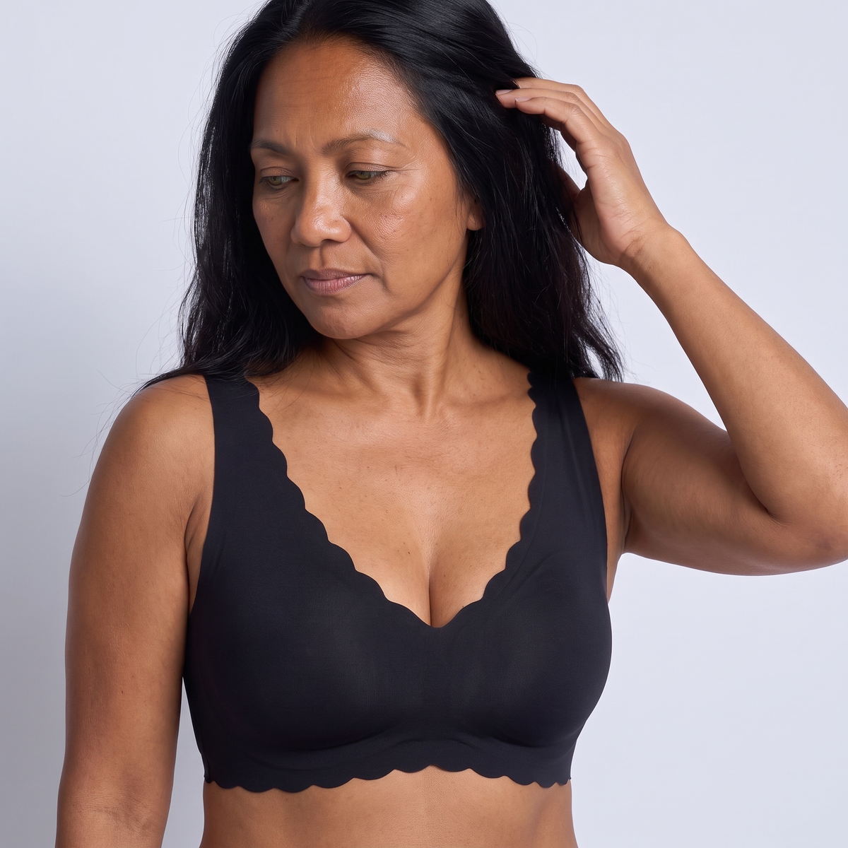 The Scalloped Deep V Wireless Bra — neckline detail