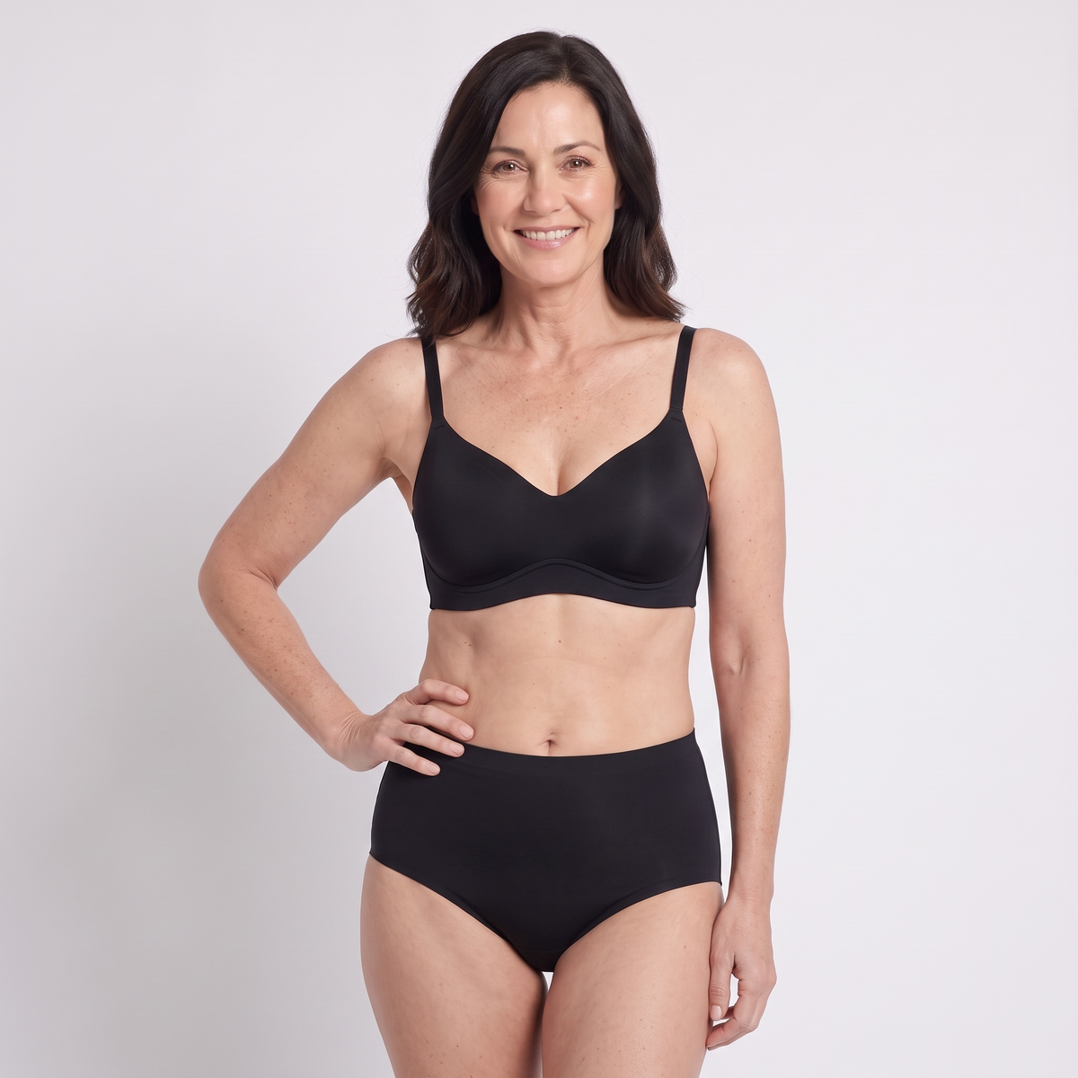 The Everyday QuietFrame Push-Up Set in Black — front
