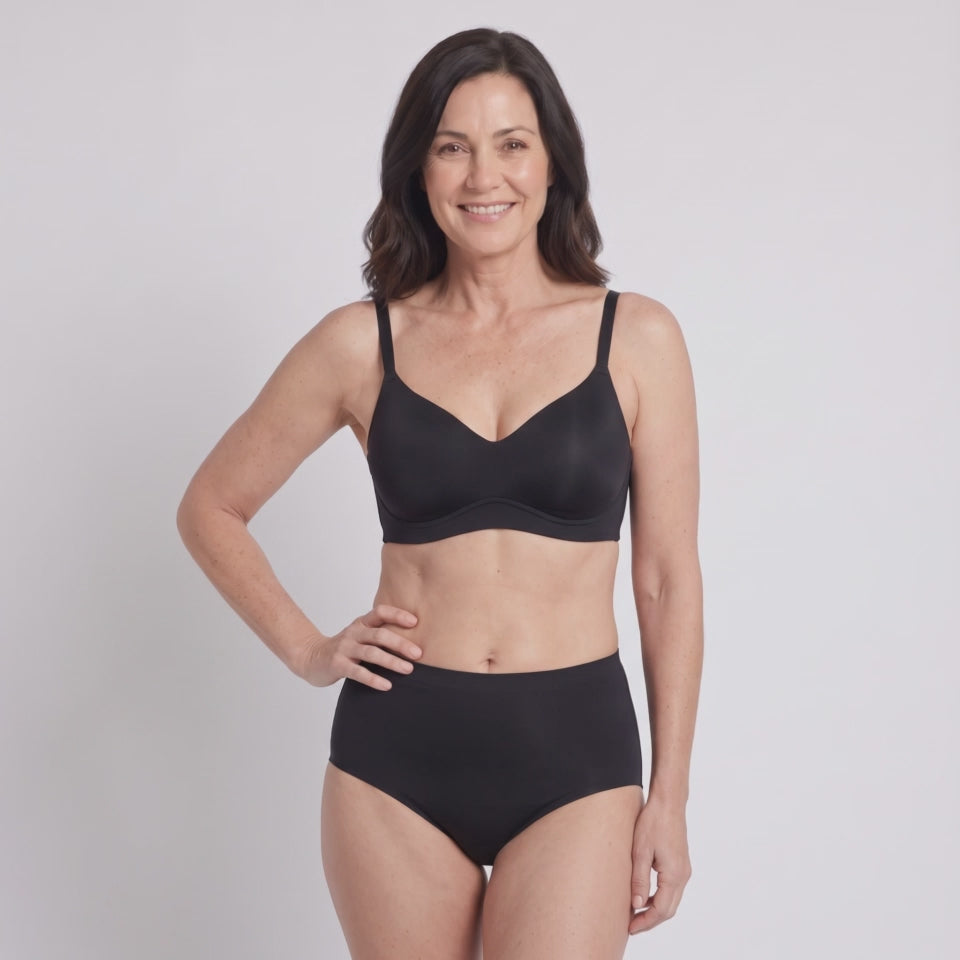 The Everyday QuietFrame Push-Up Set in Black, on model