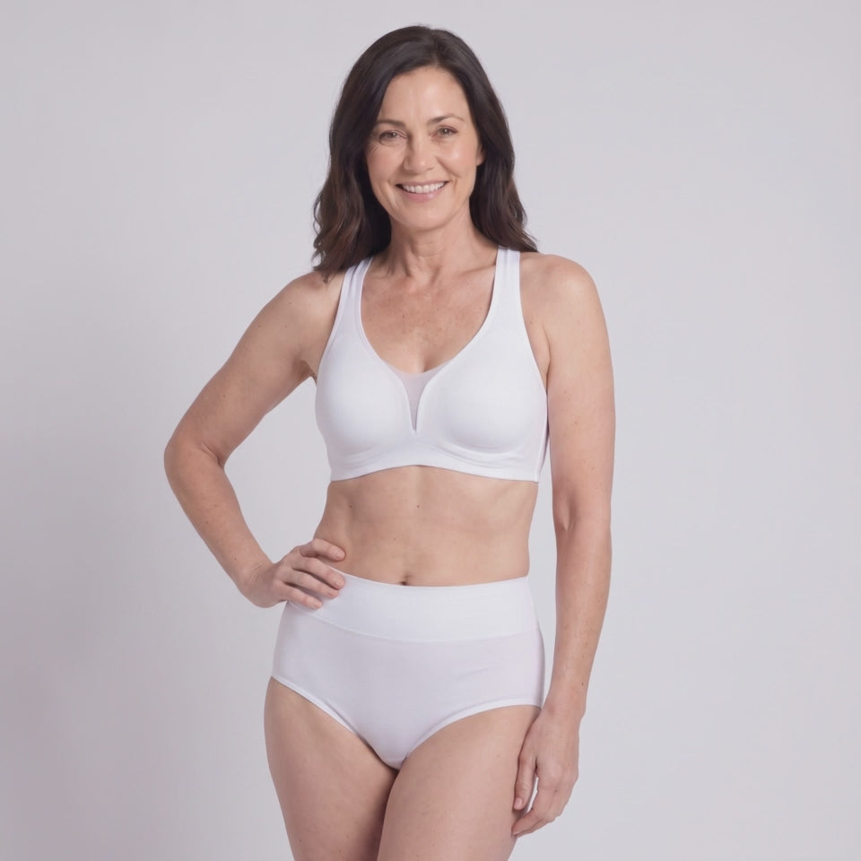 The Seamless QuietFrame Set in White, on model